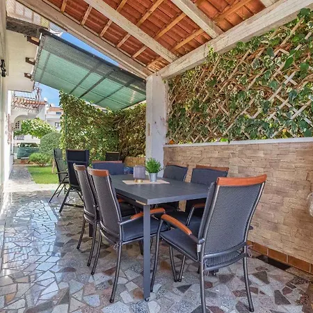 In With Three-bedrooms 1 Διαμέρισμα Πόρετς