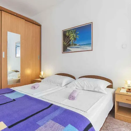 Διαμέρισμα In With Three-bedrooms 1 *
