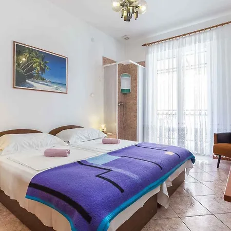 In With Three-bedrooms 1