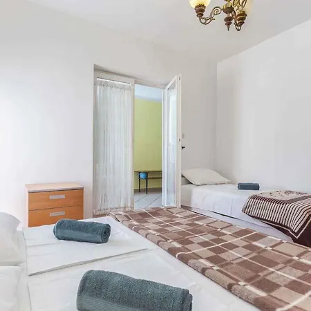 Διαμέρισμα In With Three-bedrooms 1 Πόρετς