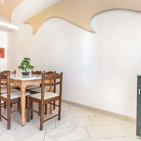 In With Three-bedrooms 1 Διαμέρισμα *